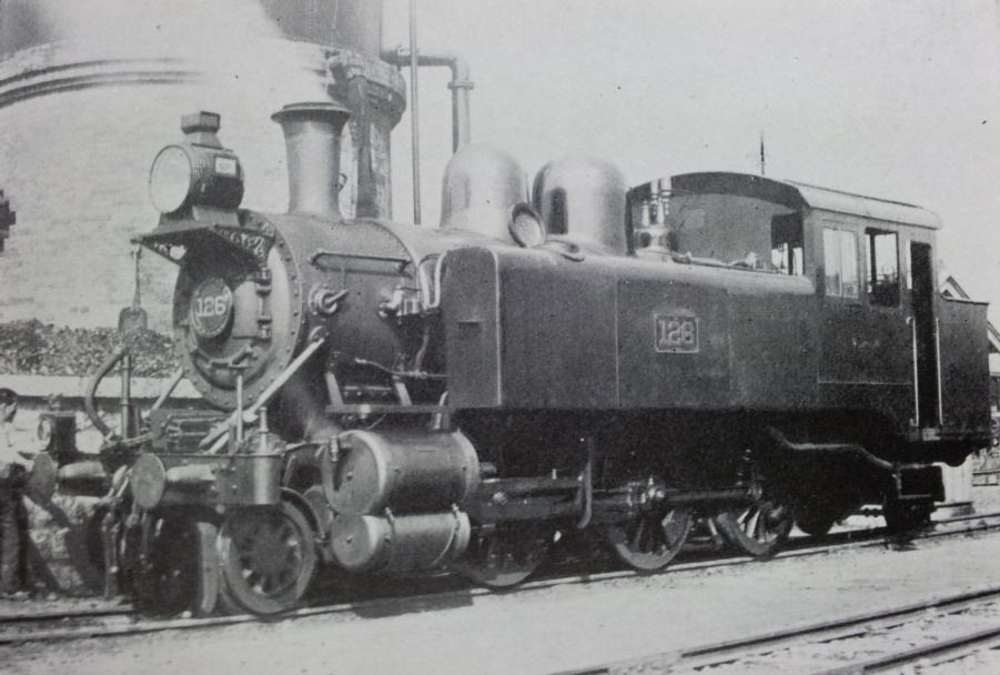 型式３３８０蒸気機関車