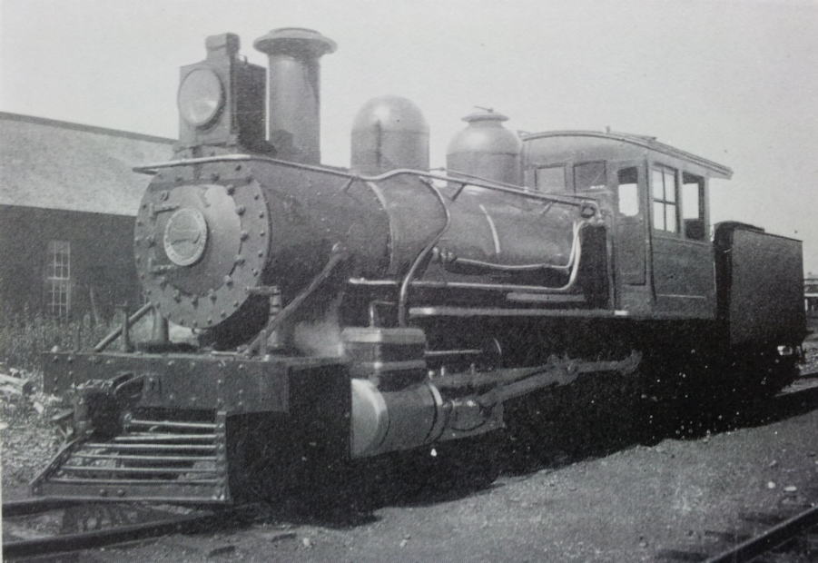 型式７３００蒸気機関車